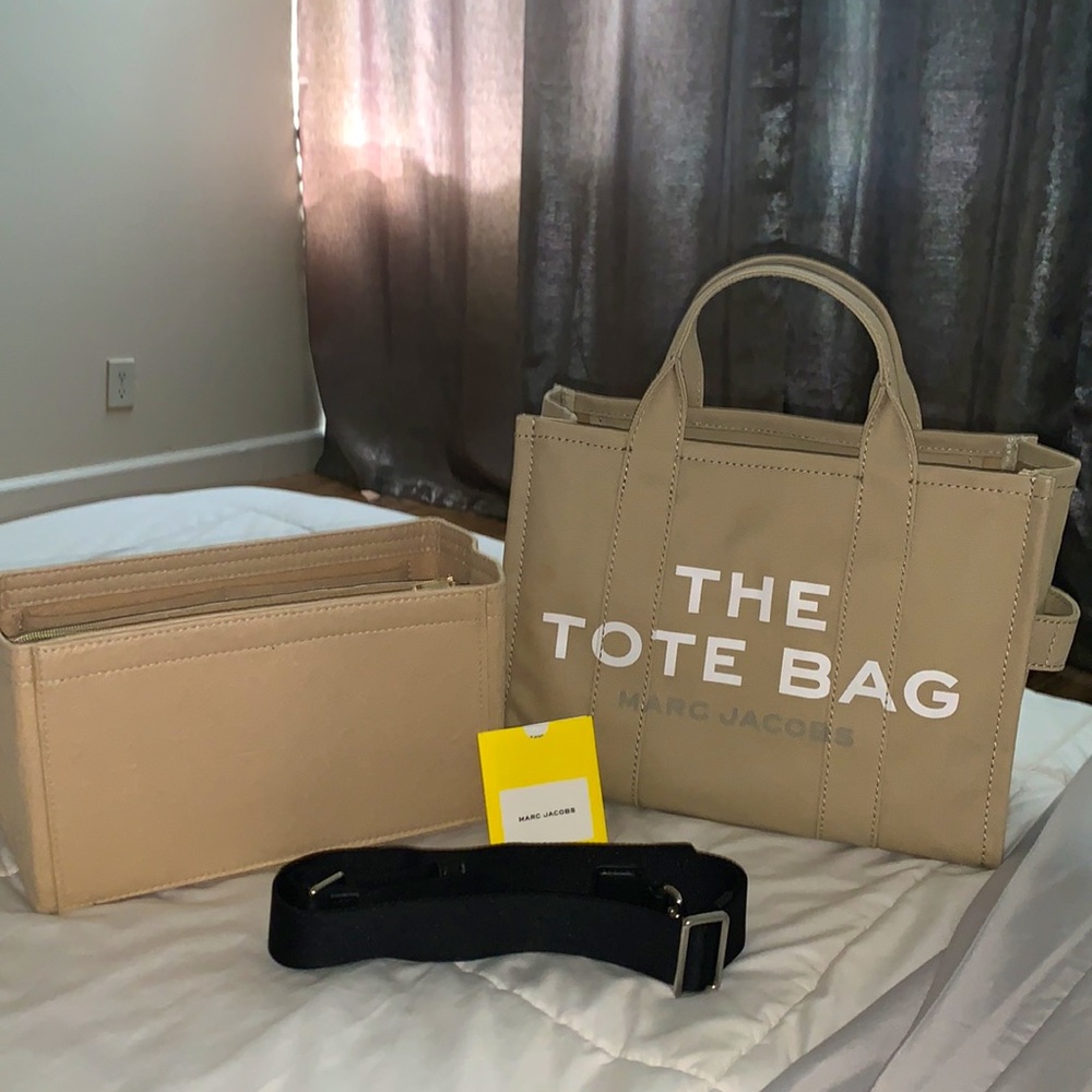 Marc Jacobs The Tote Bag
